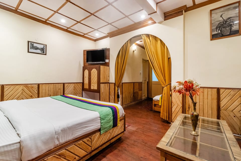 Premium Double Room | Desk, iron/ironing board