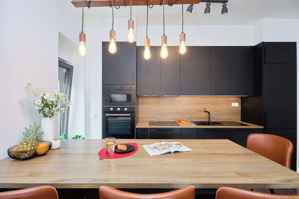 Apartment (2 Bedrooms) | Private kitchen | Fridge, microwave, oven, stovetop