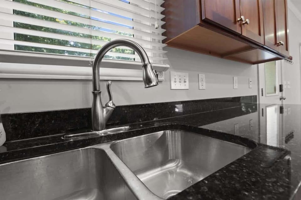 The deep sink alone is worth the stay
