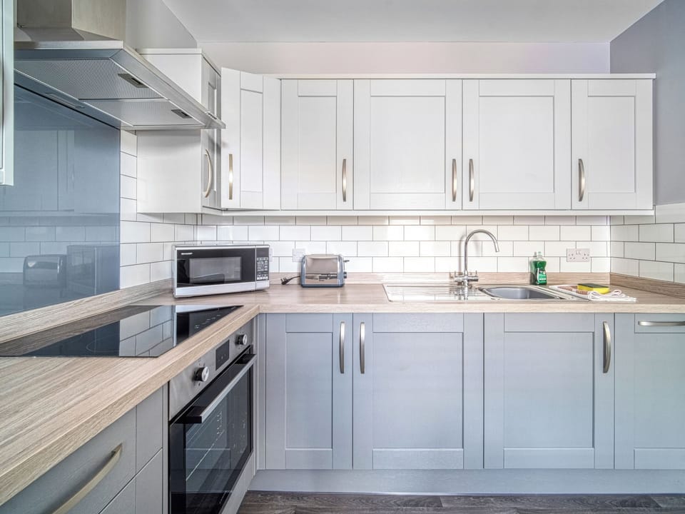 Kitchen | The Pier - Regency Apartments, Great Yarmouth