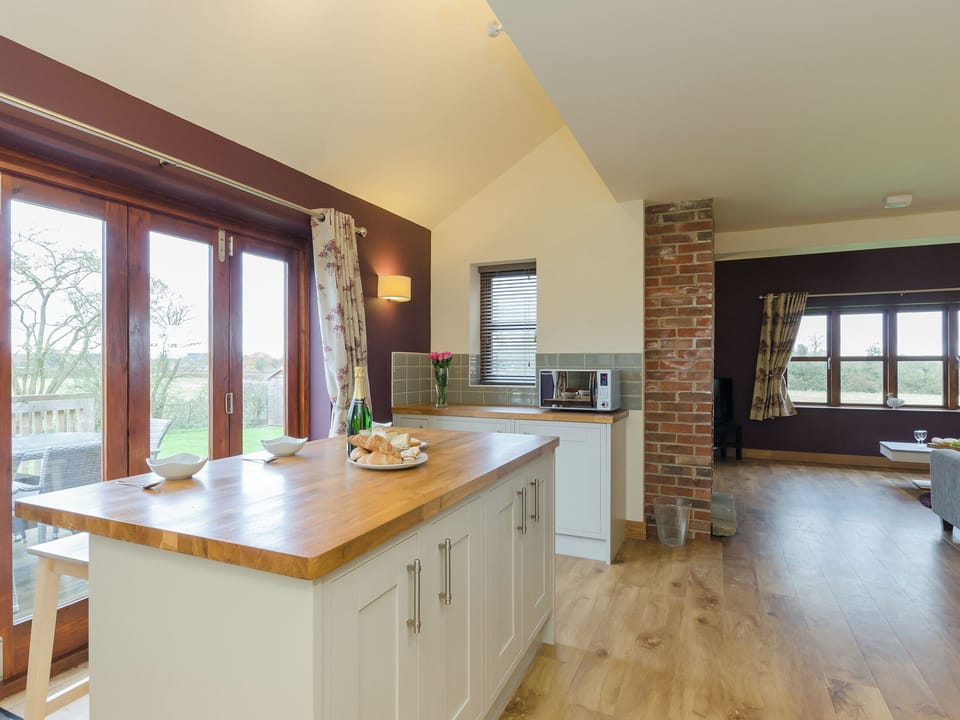 Dining area | Swallow Cottage - Leacroft Cottages, Yoxall, near Lichfield