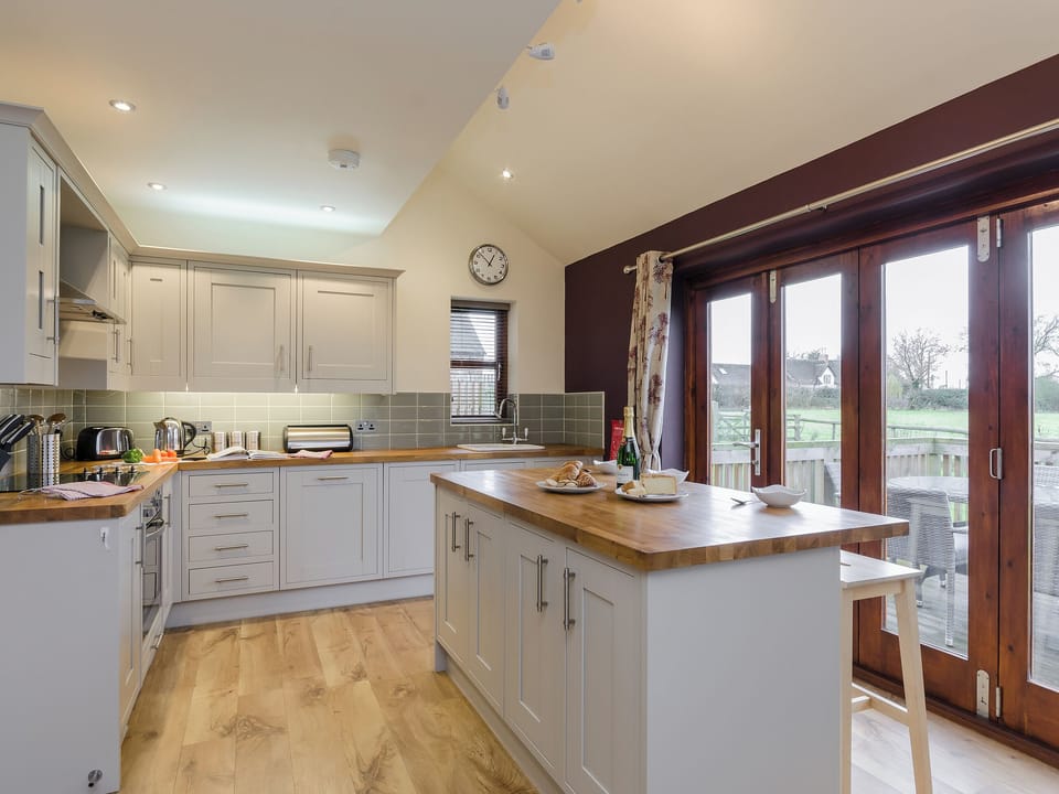 Kitchen / diner | Swallow Cottage - Leacroft Cottages, Yoxall, near Lichfield