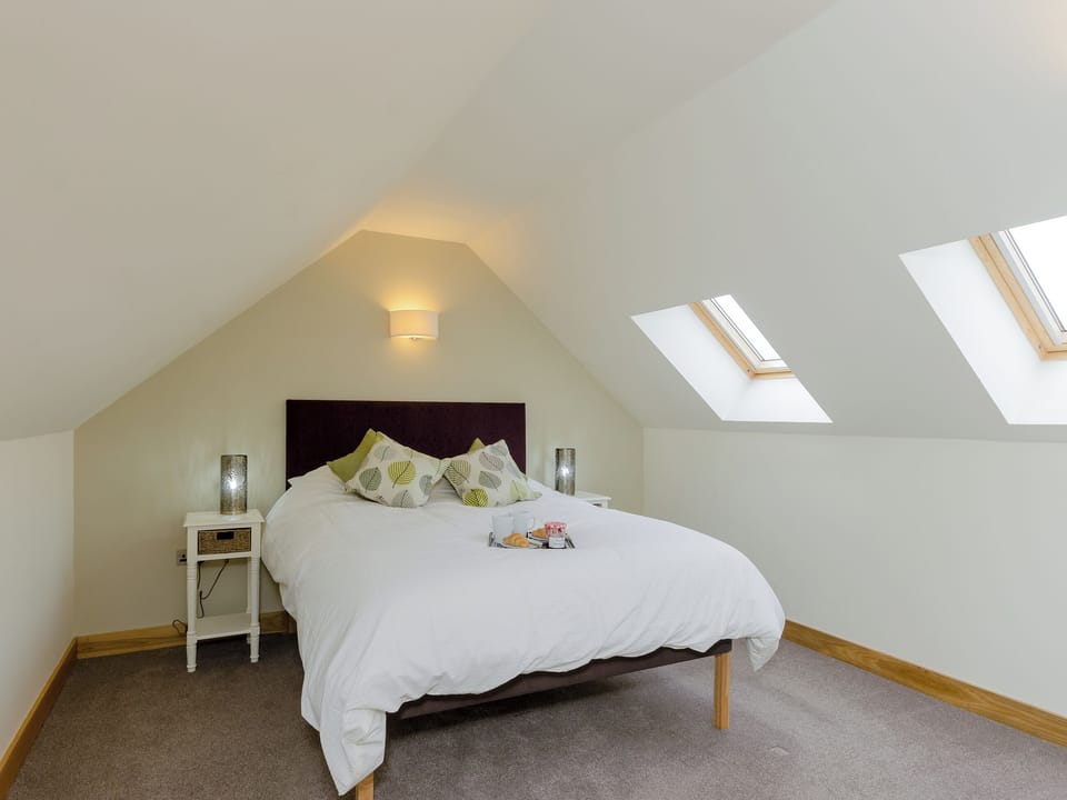 Double bedroom | Swallow Cottage - Leacroft Cottages, Yoxall, near Lichfield