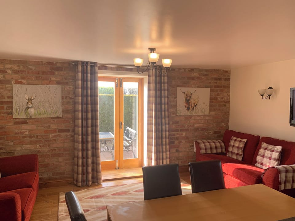 Open plan living space | The Mill House - Meals Farm Cottages, North Somercotes, Mabelthorpe