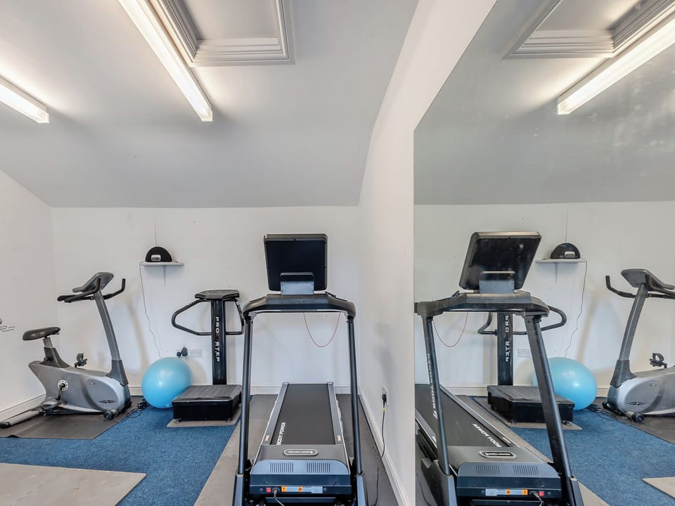 Gym | Ty Nant - Cennen Cottages at Blaenllynnant, Gwynfe, Llangadog