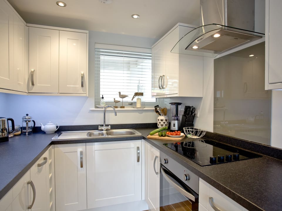 Kitchen | Dunlin 1 - The Cove, Brixham