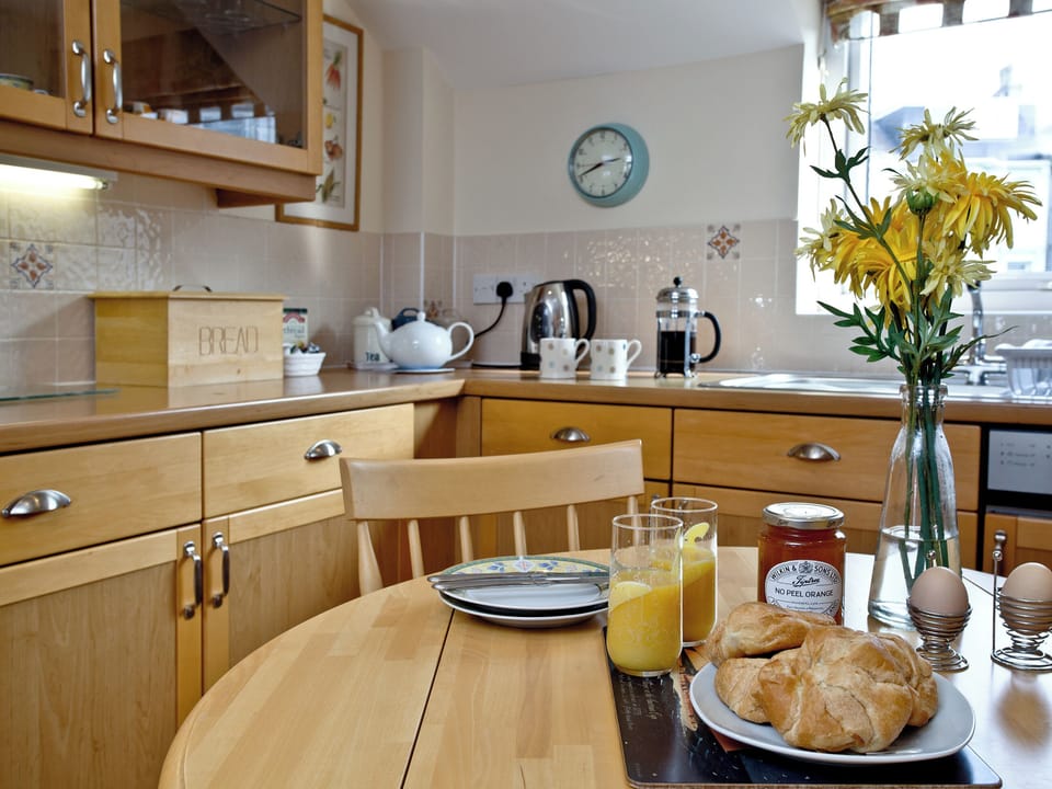 Kitchen/diner | 52 Moorings Reach - Moorings Reach, Brixham
