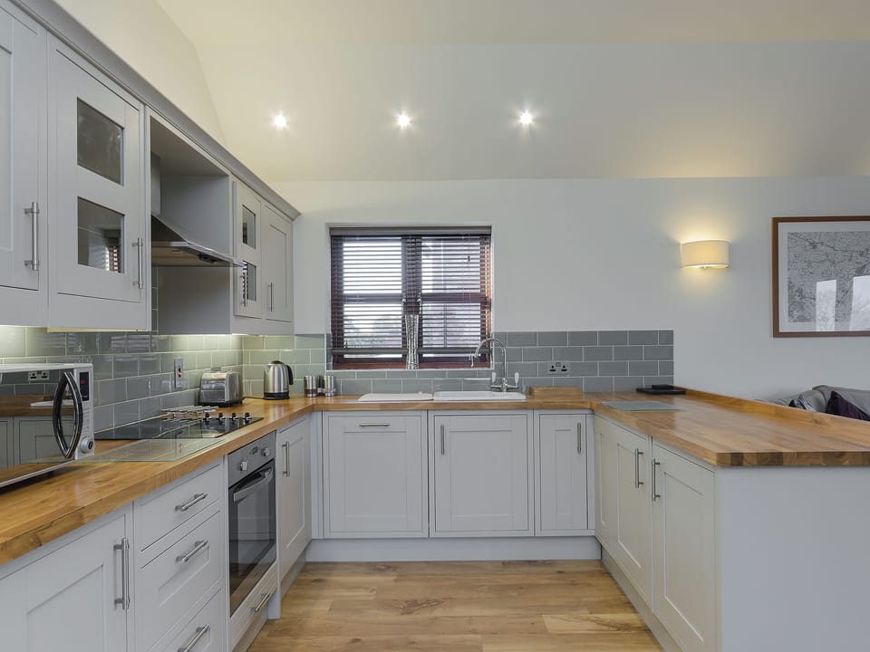 Well equipped kitchen | Saddleback Cottage - Leacroft Cottages, Yoxall, near Lichfield