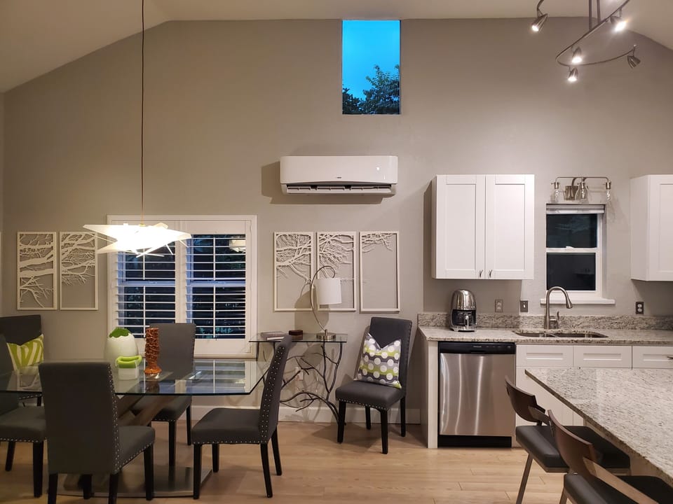 Open-Plan Dining Room / Kitchen