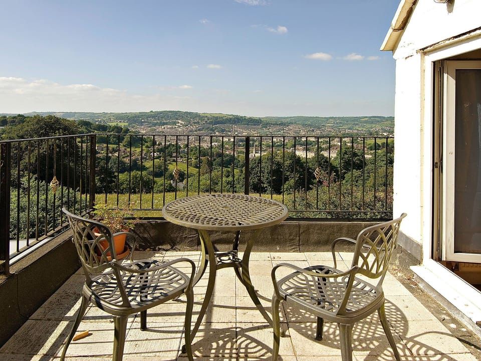 Sitting-out-area | Eastwood Lodge, Bath