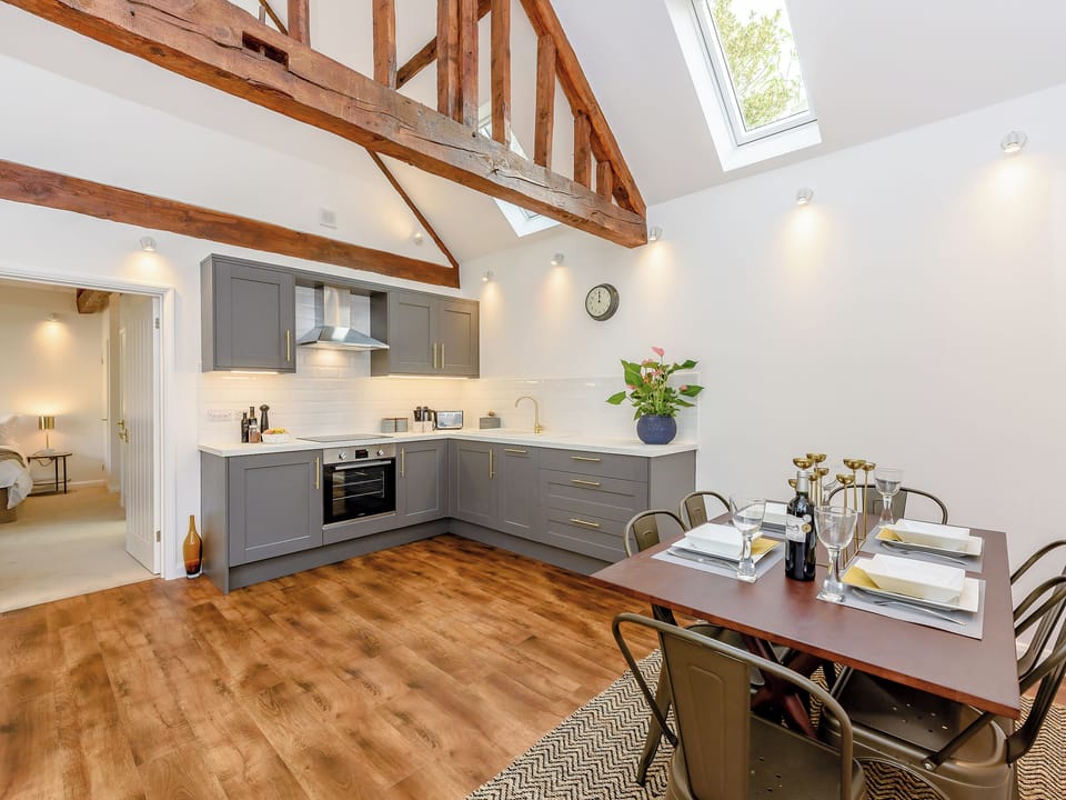 Well presented kitchen/ dining area | The Lodge at Oldbury Barns, Chichester