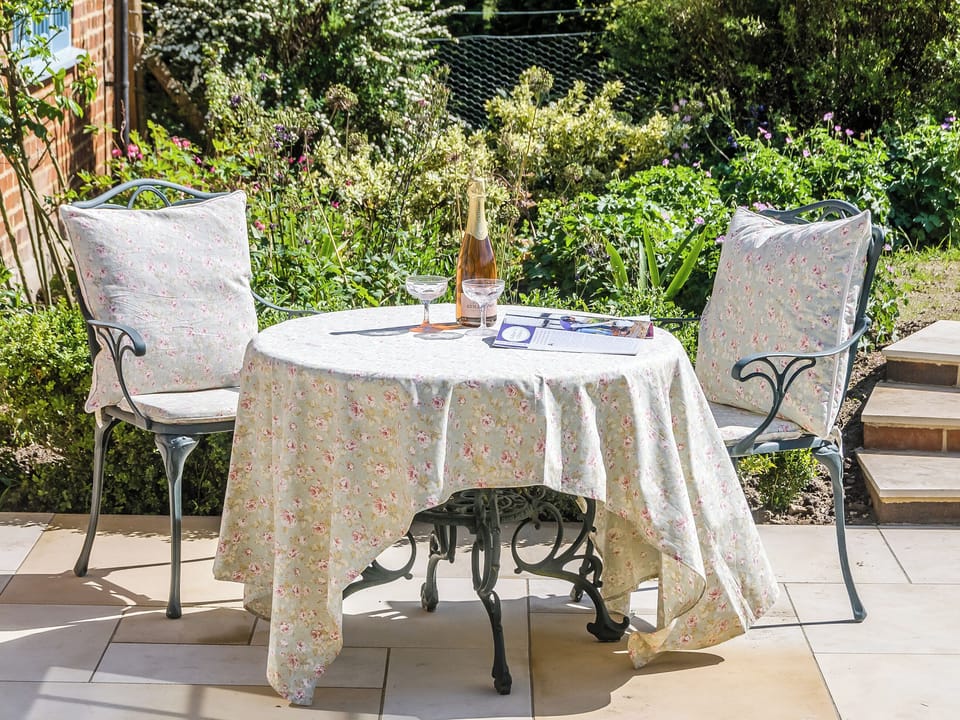 Sitting out area | The Bull Pen, Lawford