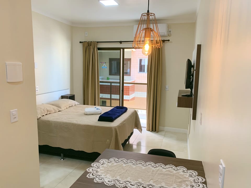 Basic Suite, 1 Double Bed | Free WiFi, bed sheets