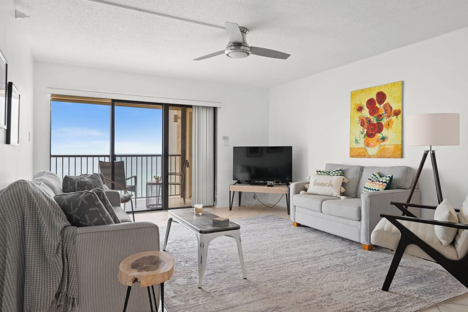 living room facing gulf