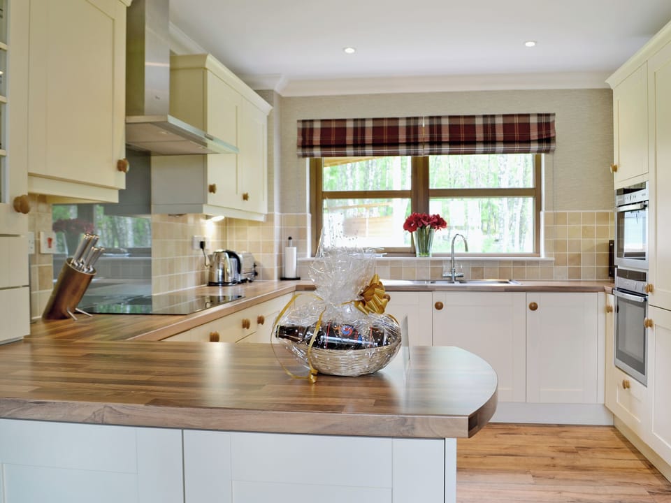 Kitchen/diner | Lochnagar Lodge, Aviemore