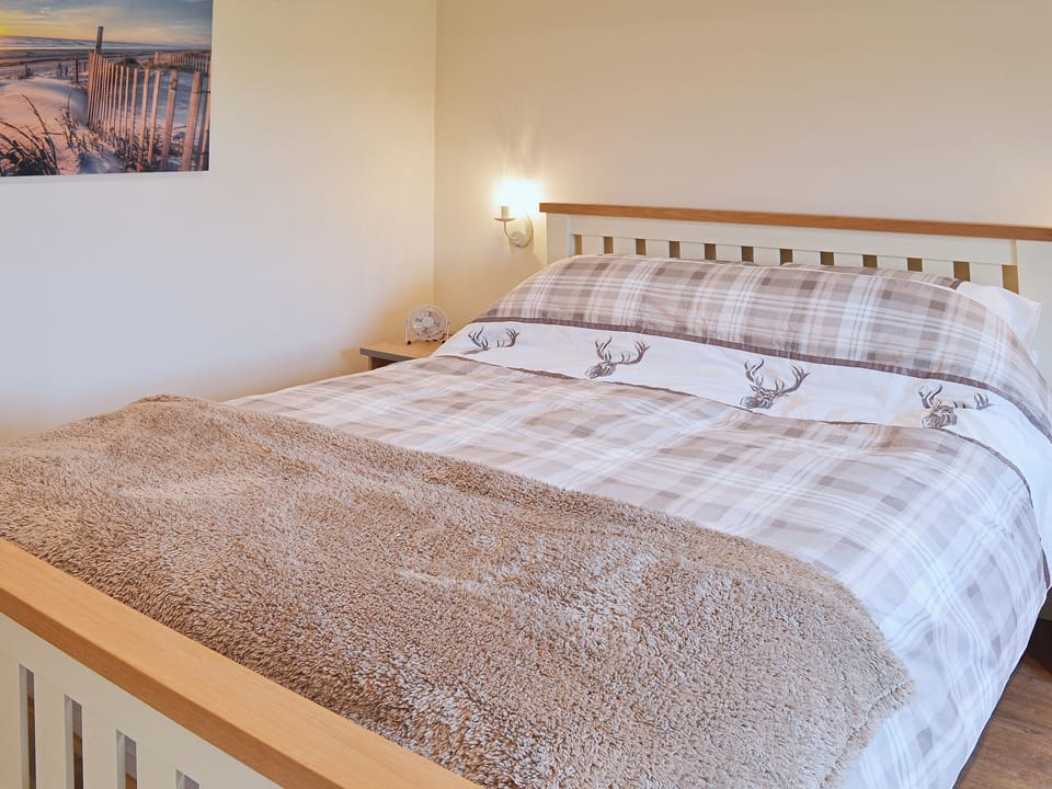 Cosy double bedroom | Saddlers Cottage - Old Chalksole Cottages, Alkham, near Dover