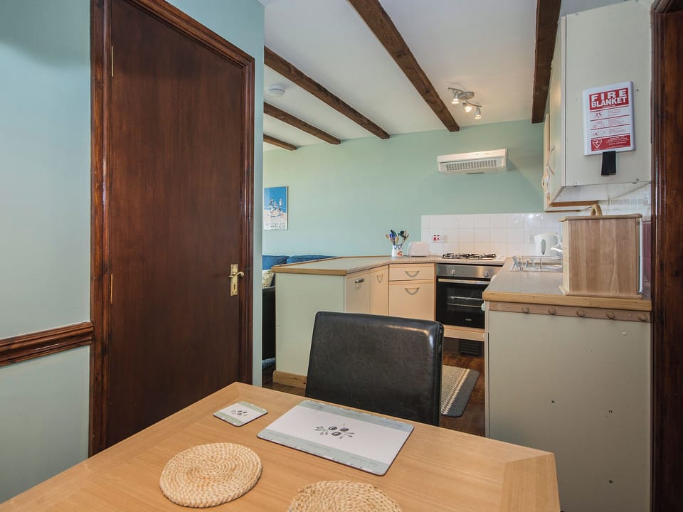 Open plan living/dining room/kitchen | Apple Tree Cottage, 
