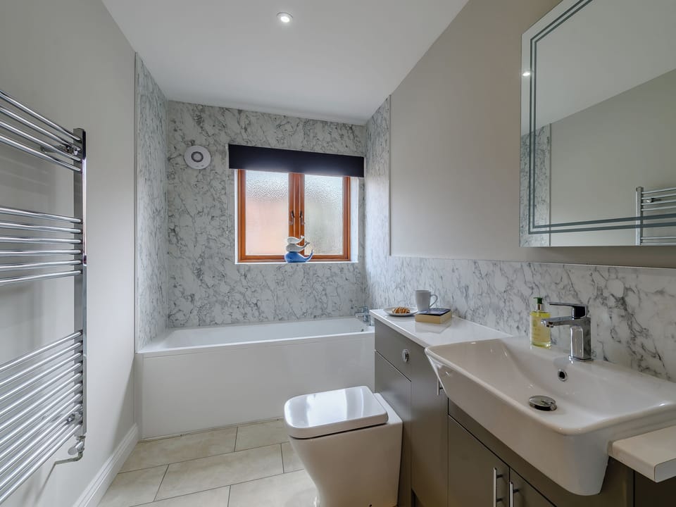 Bathroom | Honies Farm Barns- The Wheat Store - Honies Farm Barns, East Stoke, near Newark