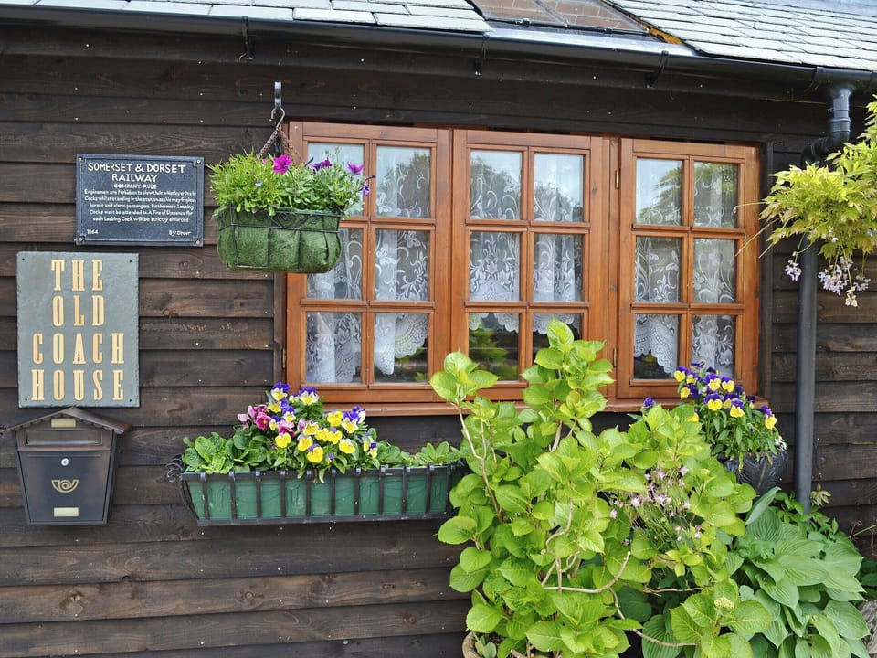 Wonderful holiday home | The Coach House, East Burton, near Wareham
