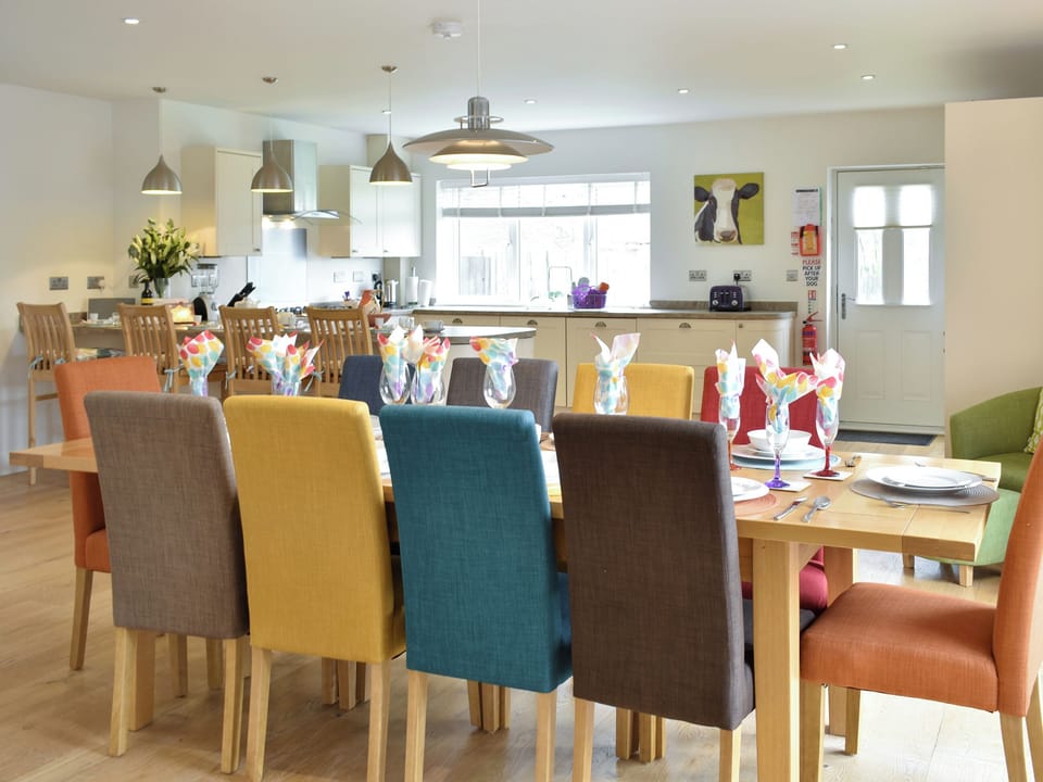 Kitchen/diner | Groves Cottage - Devonia Holiday Homes, Newchurch, near Sandown