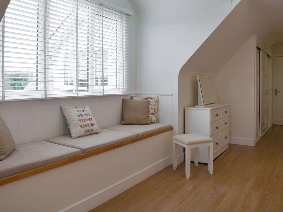 Double bedroom | Groves Cottage - Devonia Holiday Homes, Newchurch, near Sandown