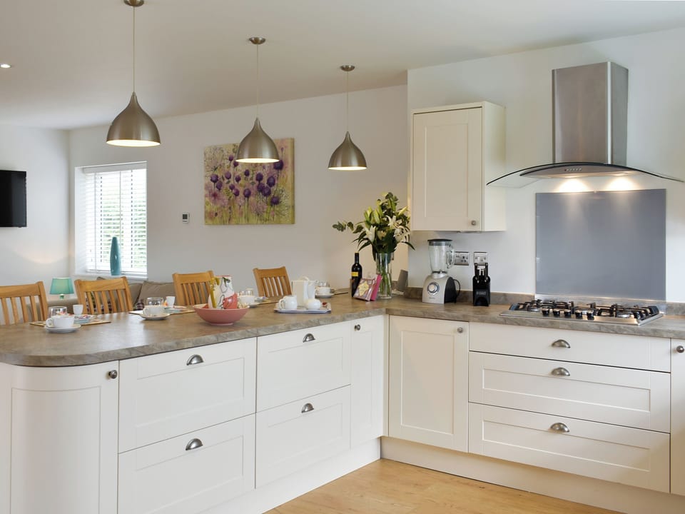 Kitchen | Groves Cottage - Devonia Holiday Homes, Newchurch, near Sandown
