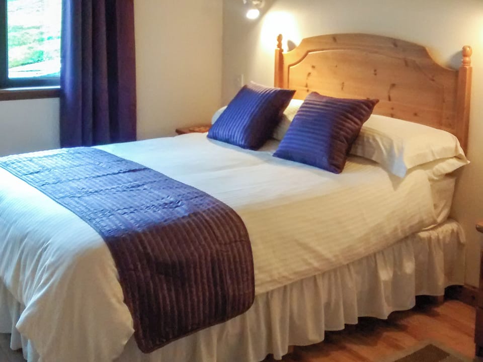 Double bedroom | Waterside - Mullardoch Cottages, by Inverinate, Kyle