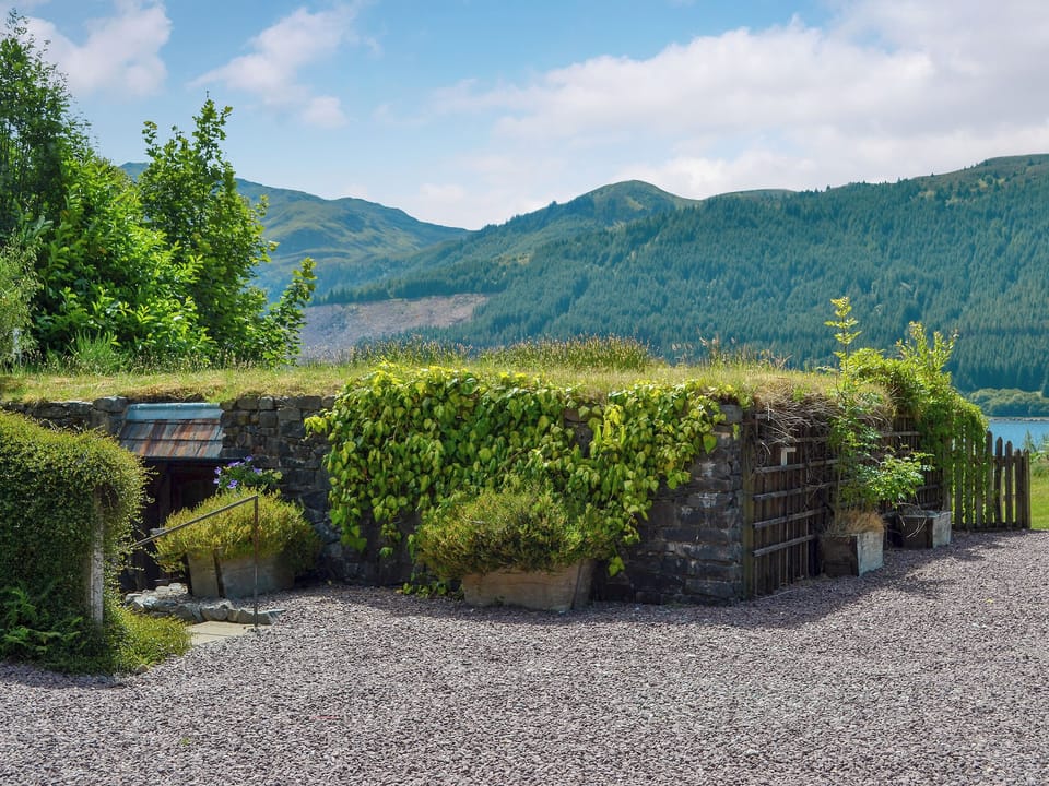 Quirky holiday home in a wonderful location | Waterside - Mullardoch Cottages, by Inverinate, Kyle
