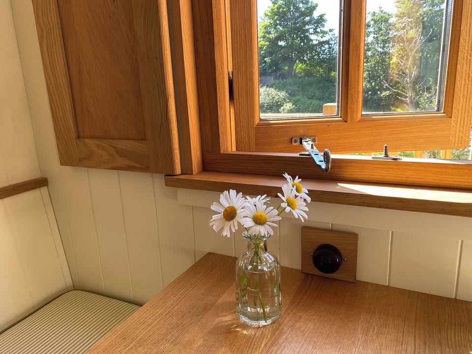 Dining Area | Corran Shepherd&rsquo;s Hut, Corran