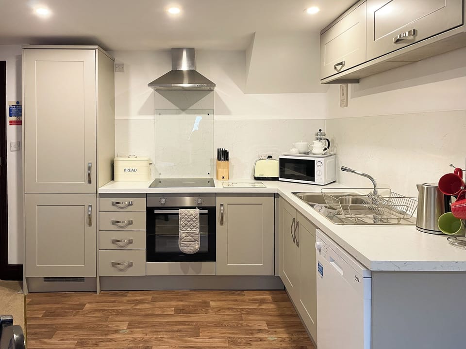 Kitchen area | Honey Pot - Stonelands Farmyard Cottages, Litton near Kettlewell