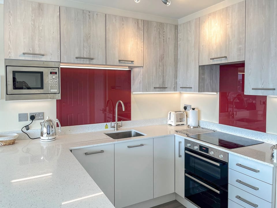 New kitchen installed including dishwasher - April 2022 | Kittiwakes 7 Linden Court - Linden Court, Brixham