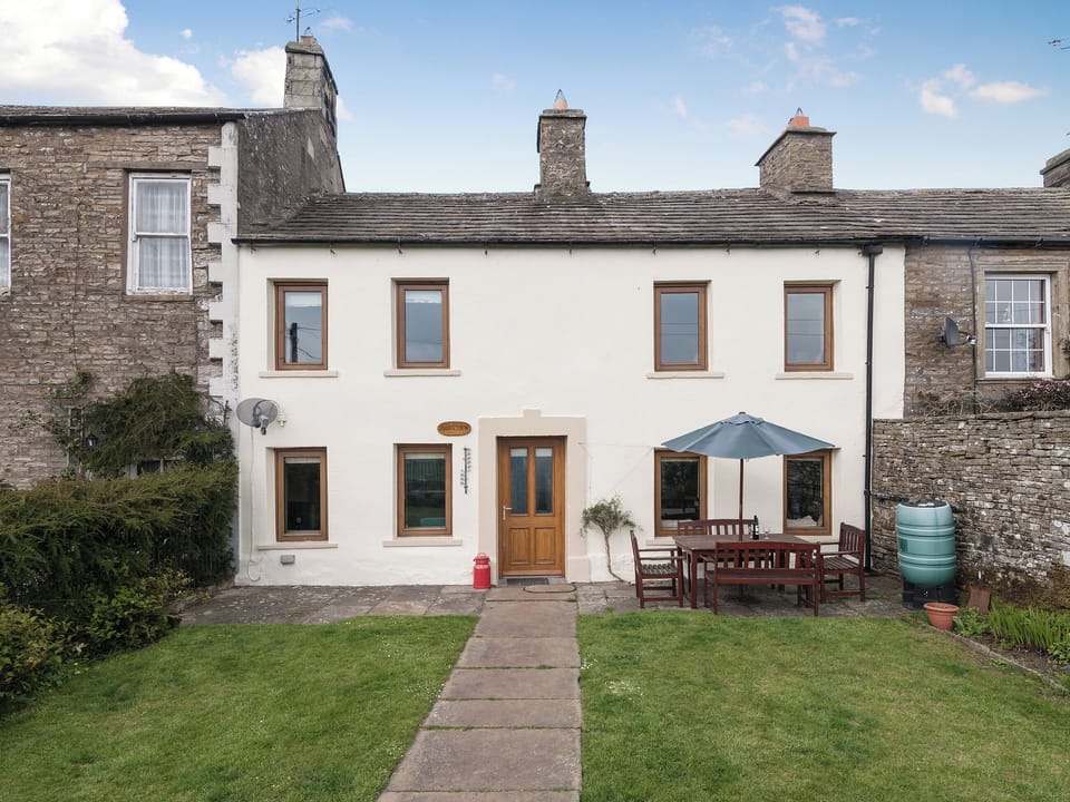 Lovely stone built Yorkshire Dales cottage | Dales View, Sedbusk, near Hawes