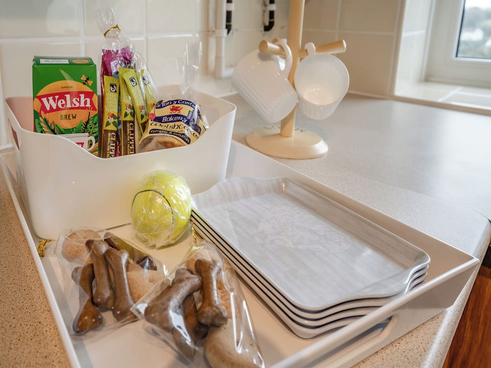 Double bedroom | Granary Cottage - Amroth Cottages, Amroth, near Saundersfoot