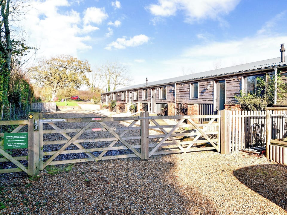 Exterior | Rossiter&rsquo;s Vineyard Barn, Wellow, near Yarmouth