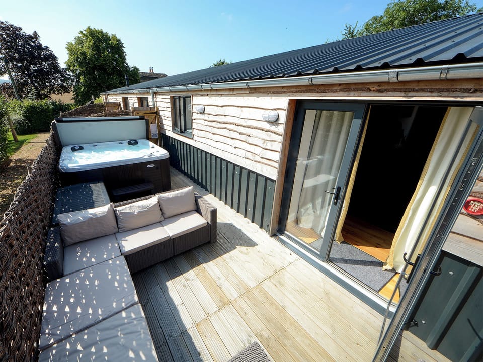  Enclosed decked courtyard with garden furniture | Orion - Rossiter&rsquo;s Vineyard Barn, Wellow, near Yarmouth