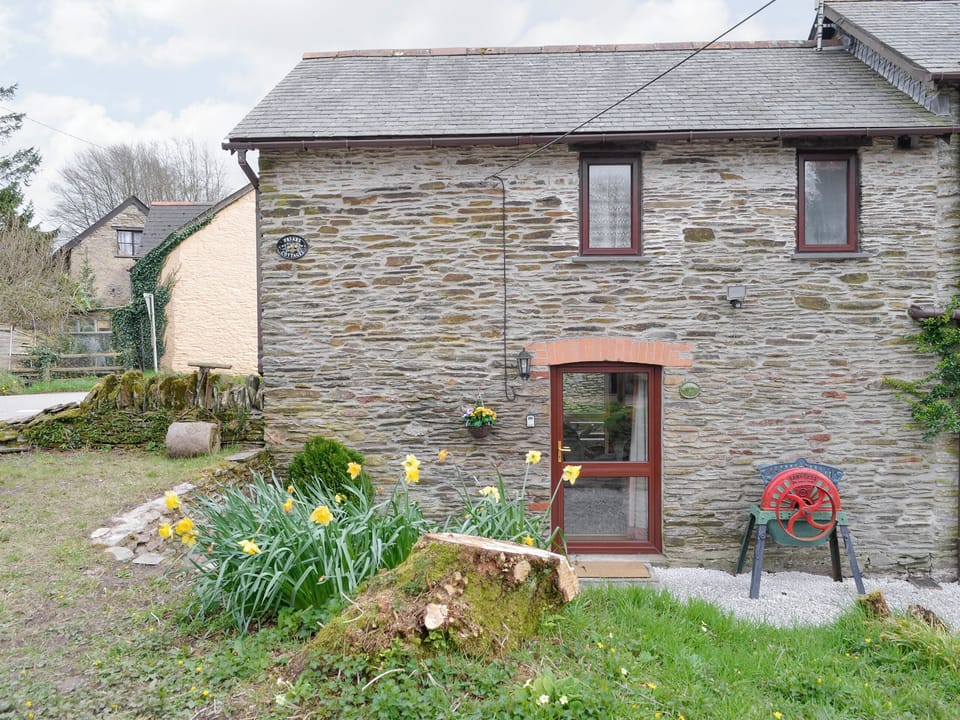 Charming stone-built holiday home | Chaffcutters - Friars Cottages, Kentisbury Ford, near Barnstaple