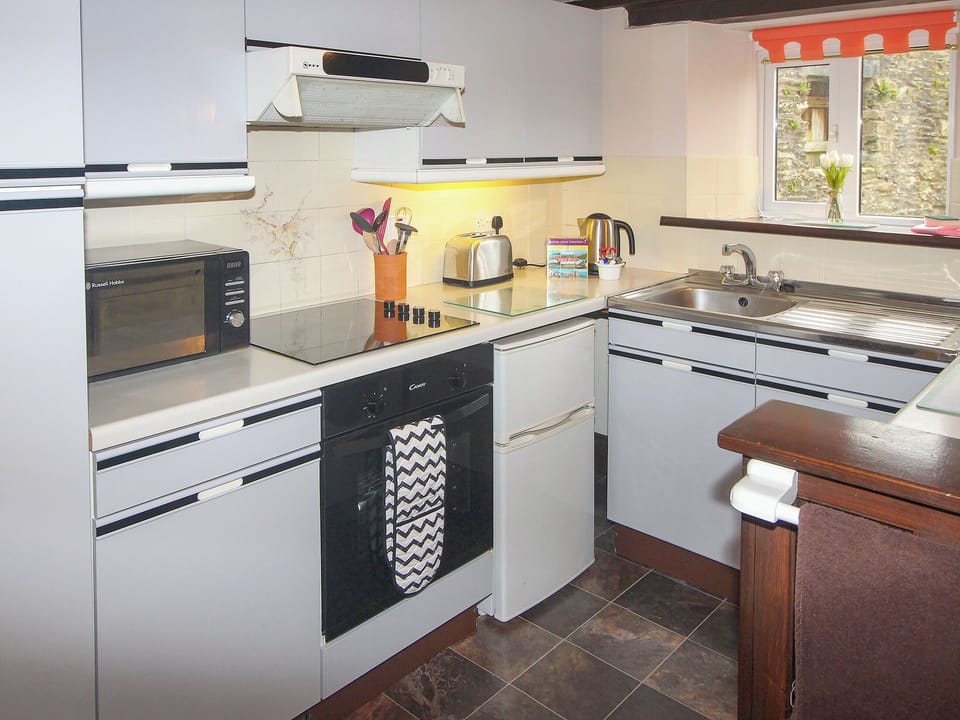 Fully appointed fitted kitchen | Chaffcutters - Friars Cottages, Kentisbury Ford, near Barnstaple