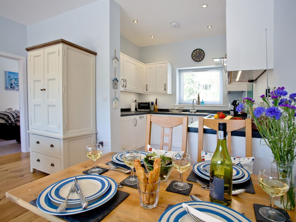 Dining Area | Dunlin 4 - The Cove, Brixham