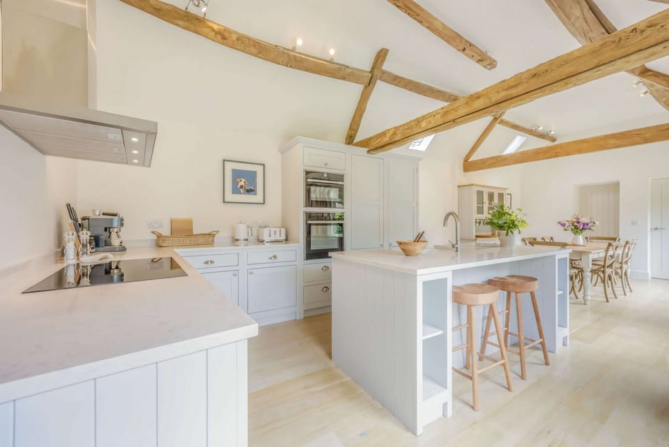 The Byre Kitchen - StayCotswold