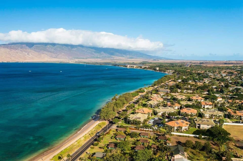 Experience breathtaking coastal views! Our prime location offers stunning ocean vistas & easy beach access for an unforgettable island escape.