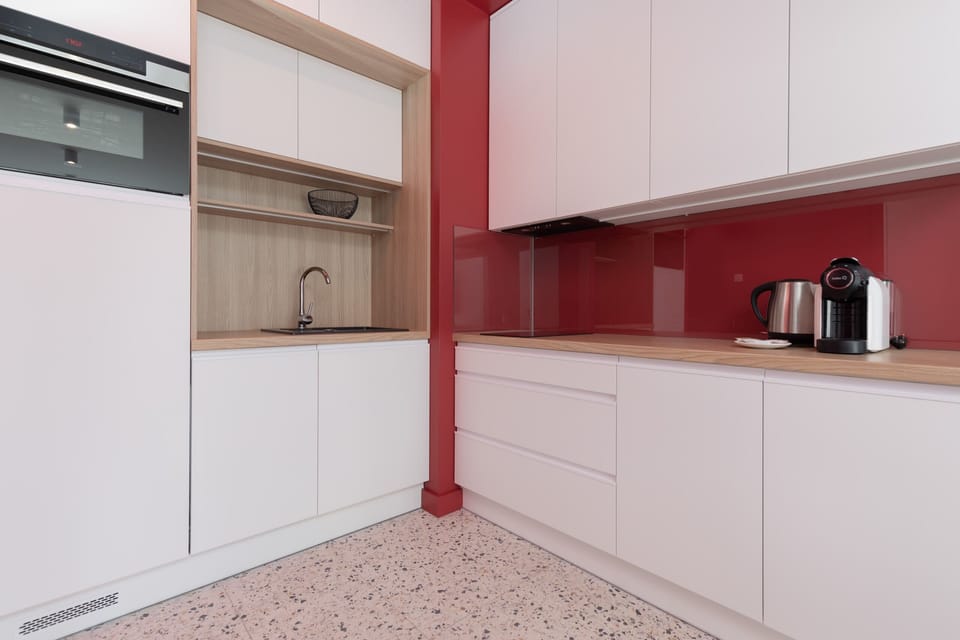 A modern and practical kitchenette with high-quality appliances that will allow you to prepare your favorite dishes.