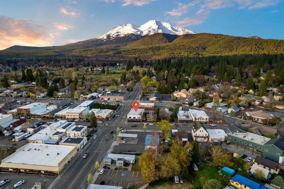 Located in the heart of downtown Mount Shasta city