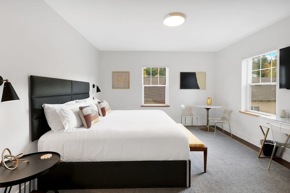 Large King bed suite