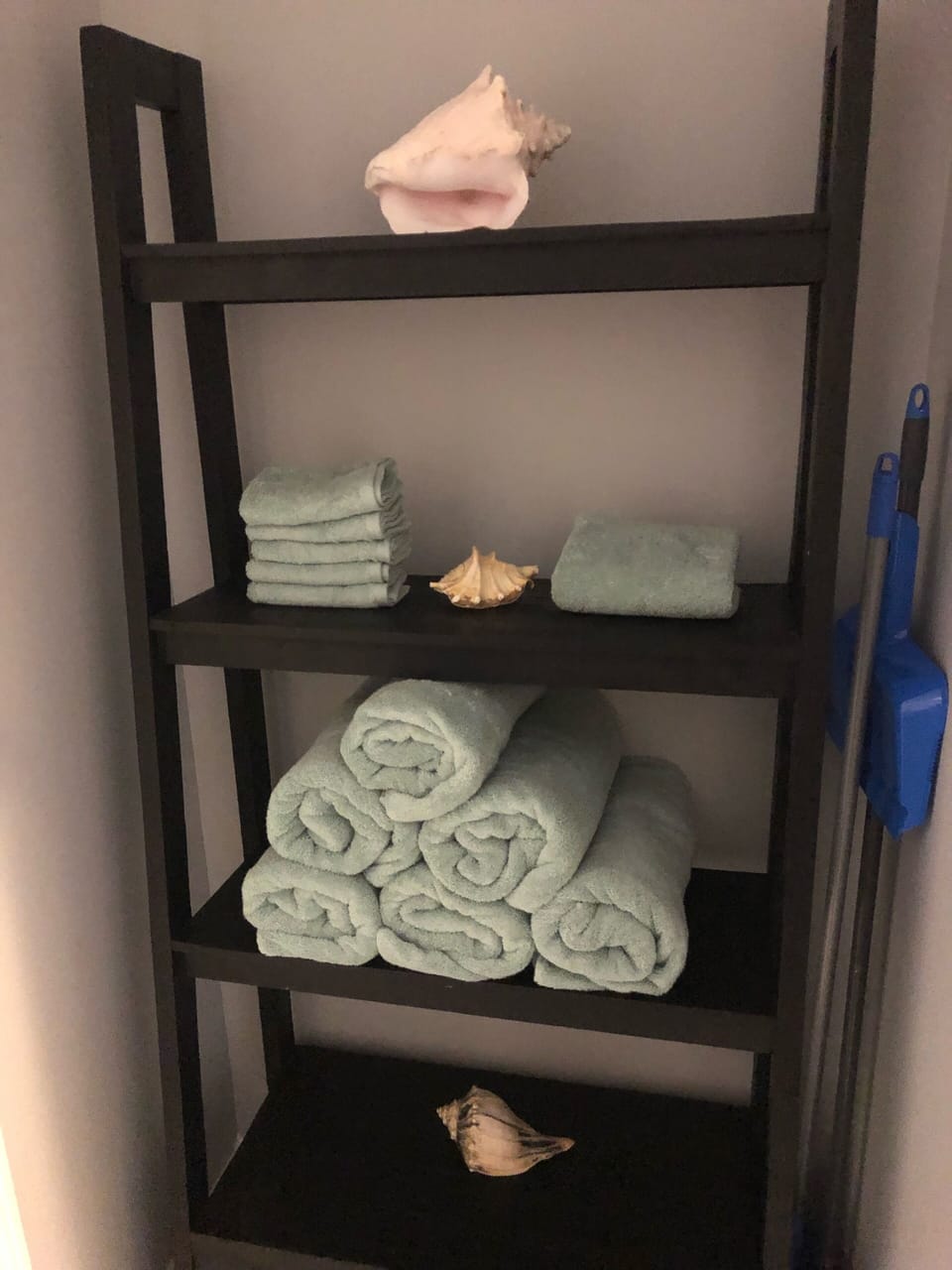 Bathroom amenities