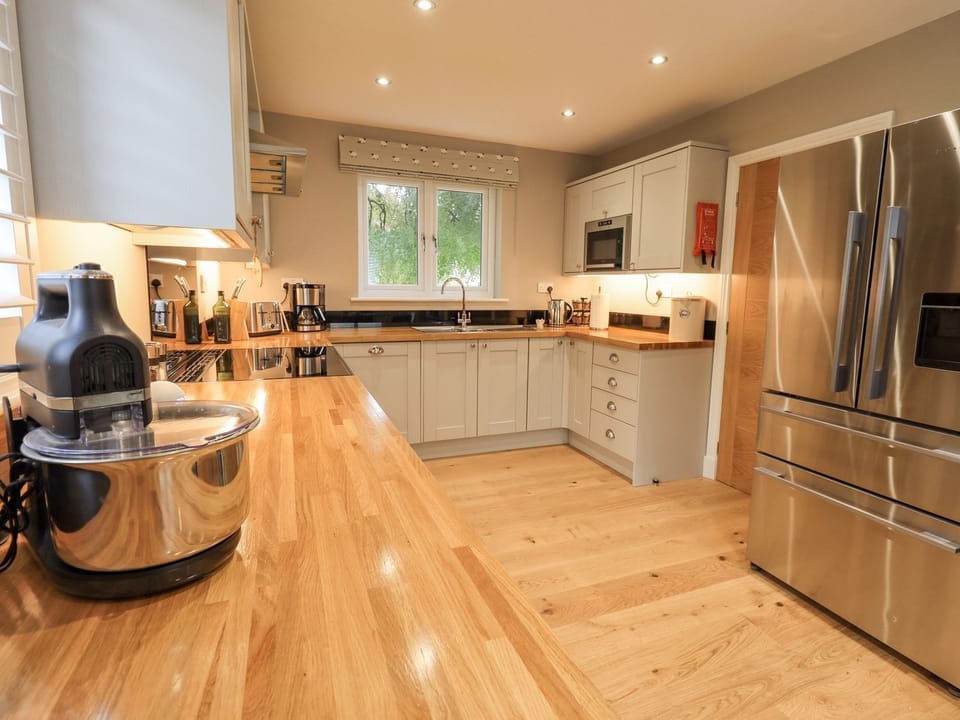 Dining kitchen