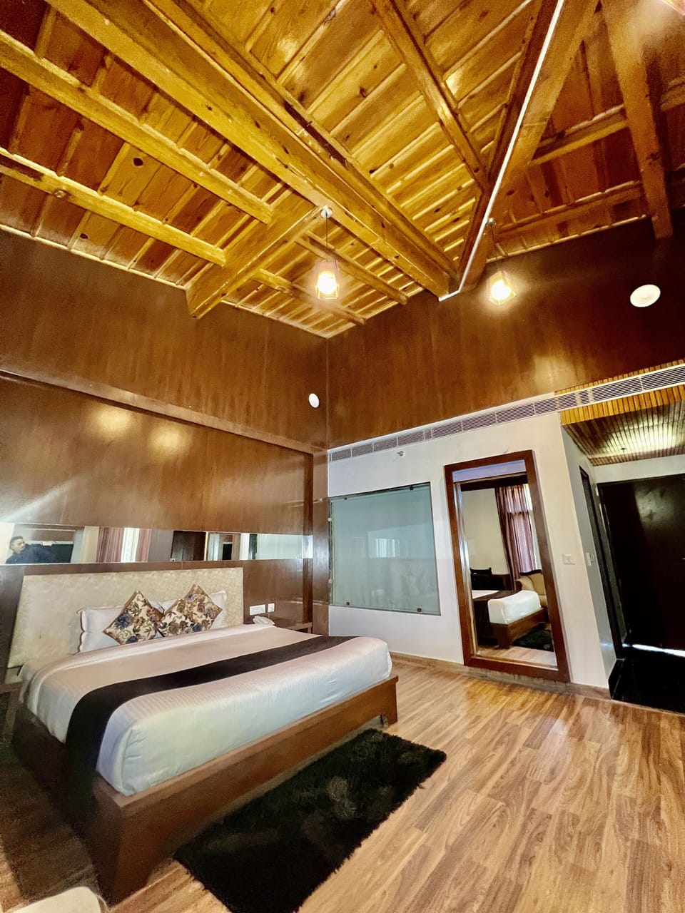 Signature Double Room, 1 Bedroom | Soundproofing, iron/ironing board, free WiFi, bed sheets