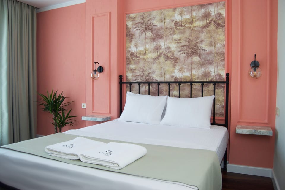 Standard Double Room | Minibar, free WiFi, bed sheets