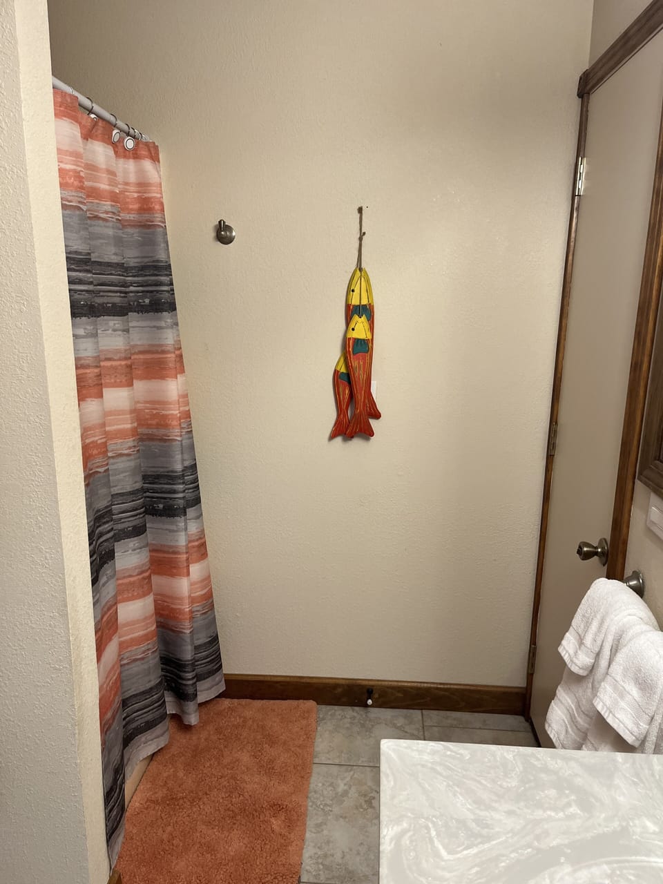 Additional full bathroom off the bunkroom that also can be accessed from pool