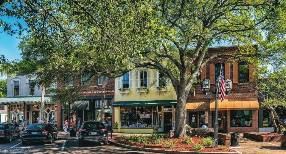 Center Street in historic downtown Fernandina Beach  - 2 miles from the house
