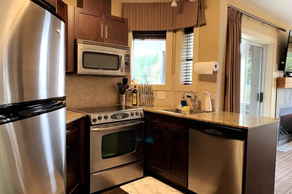 A-Unit - Fully-equipped kitchen, everything you'll ever need is in this kitchen!